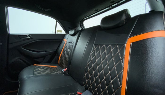 2015 Hyundai i20 Active 1.2 SX, Petrol, Manual, 69,649 km, Right Side Rear Door Cabin