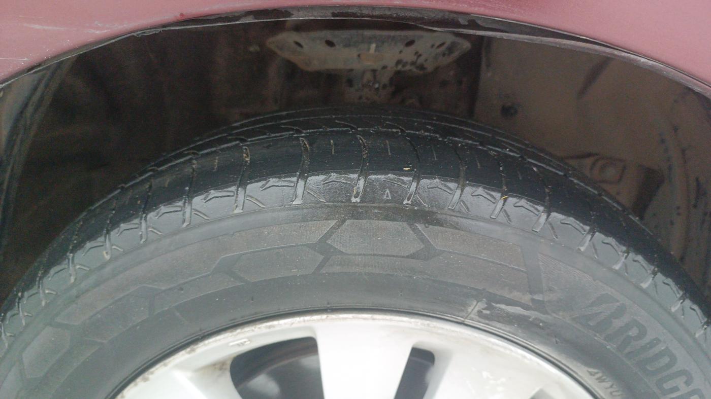 2013 Honda City 1.5L I-VTEC V MT, Petrol, Manual, 1,17,699 km, Right Front Tyre Tread