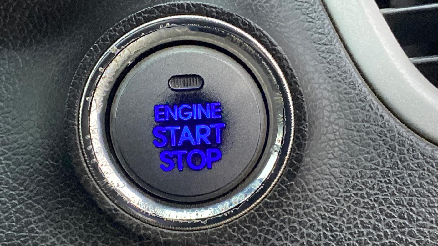 2015 Hyundai New Elantra 1.6 SX AT DIESEL, Diesel, Automatic, 1,07,335 km, Keyless Start/ Stop Button