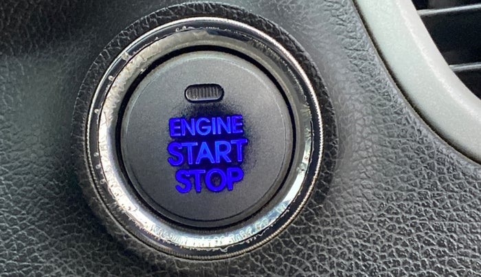 2015 Hyundai New Elantra 1.6 SX AT DIESEL, Diesel, Automatic, 1,07,335 km, Keyless Start/ Stop Button