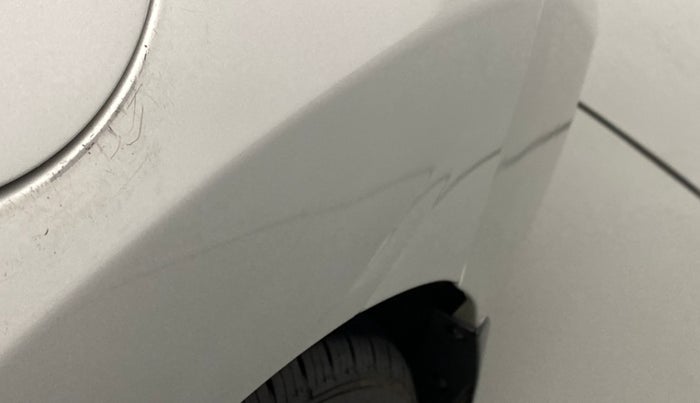 2015 Hyundai New Elantra 1.6 SX AT DIESEL, Diesel, Automatic, 1,07,335 km, Left quarter panel - Slightly dented