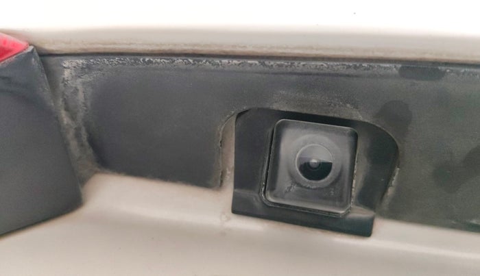 2016 Maruti Ciaz ZXI AT, CNG, Automatic, 85,876 km, Parking Camera