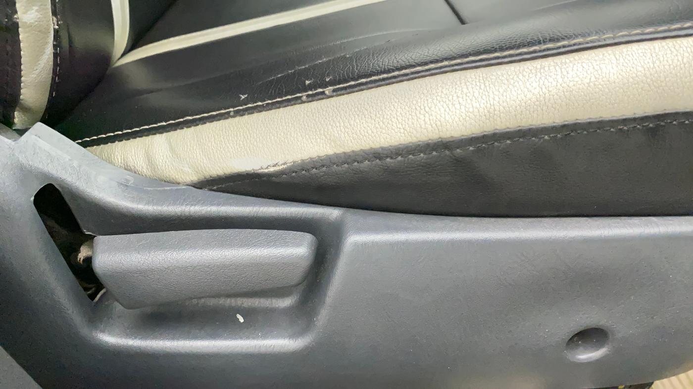 2015 Maruti Alto K10 VXI, Petrol, Manual, 70,158 km, Driver Side Adjustment Panel