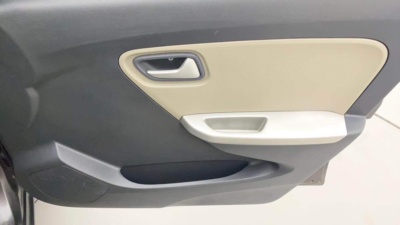2015 Maruti Alto K10 VXI, Petrol, Manual, 70,158 km, Driver Side Door Panels Control