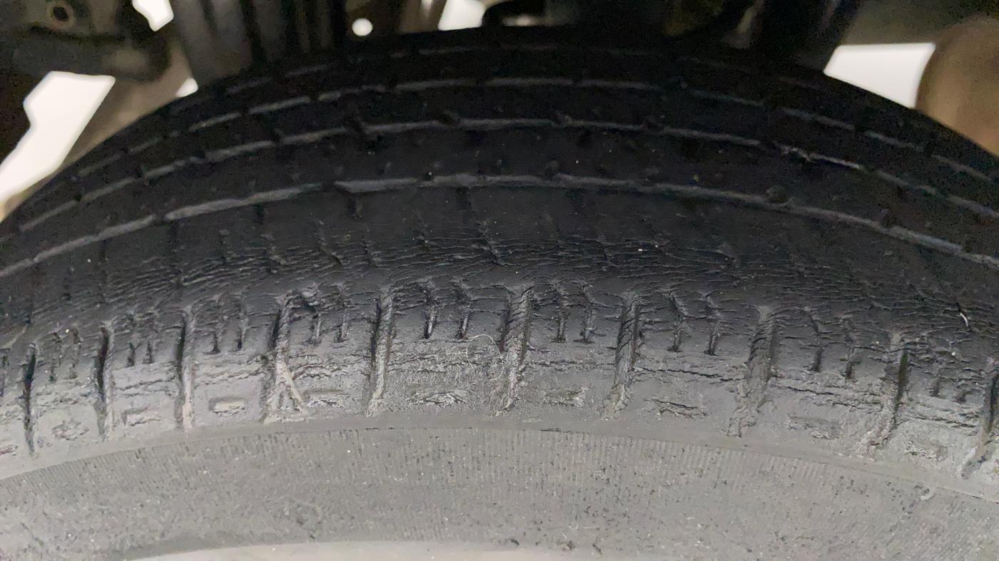 2015 Maruti Alto K10 VXI, Petrol, Manual, 70,158 km, Right Rear Tyre Tread