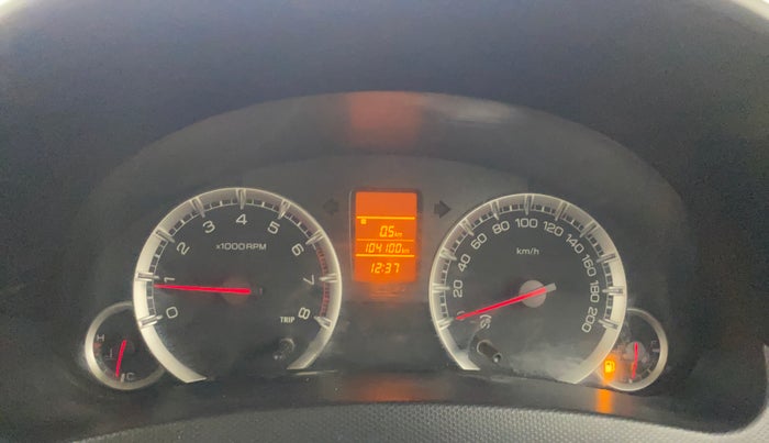 2014 Maruti Swift Dzire VXI, Petrol, Manual, 1,04,099 km, Odometer Image
