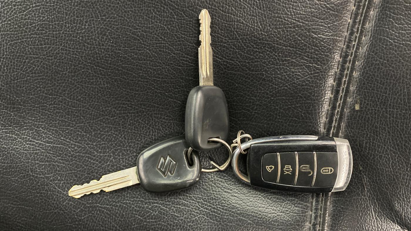 2013 Maruti Alto K10 LXI, Petrol, Manual, 67,728 km, Key Close Up
