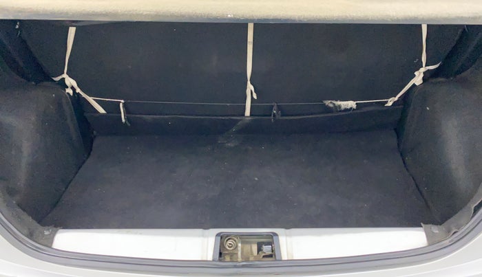 2013 Toyota Etios Liva G, Petrol, Manual, 64,652 km, Boot Inside