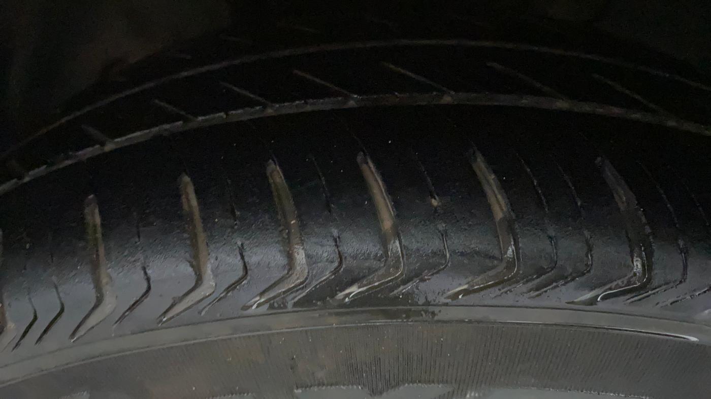 2016 Tata Tiago XZ PETROL, Petrol, Manual, 49,161 km, Left Front Tyre Tread