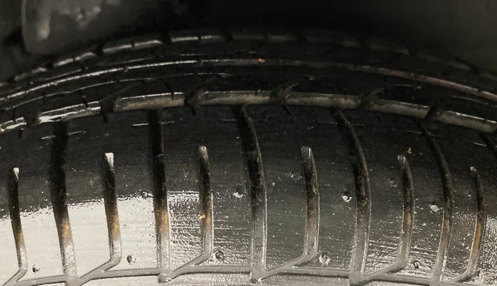2011 Hyundai i10 SPORTZ 1.2, Petrol, Manual, 23,284 km, Left Rear Tyre Tread