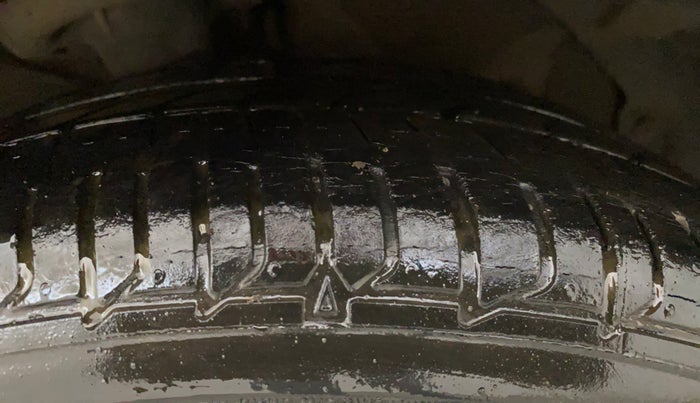 2016 Hyundai Verna 1.6 VTVT SX, Petrol, Manual, 31,268 km, Right Front Tyre Tread