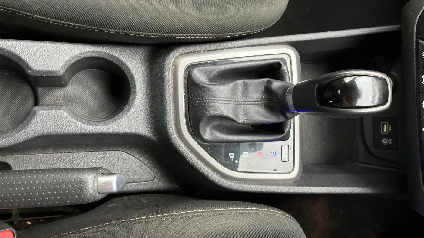 2017 Hyundai Creta SX PLUS AT 1.6 PETROL, Petrol, Automatic, 70,477 km, Gear Lever