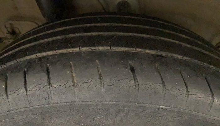 2019 Hyundai VENUE E 1.4 CRDI, Diesel, Manual, 1,10,474 km, Right Rear Tyre Tread