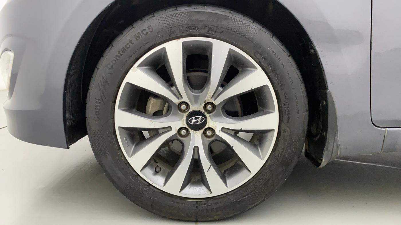 2015 Hyundai Verna FLUIDIC 4S 1.6 VTVT SX, CNG, Manual, 83,081 km, Left Front Wheel