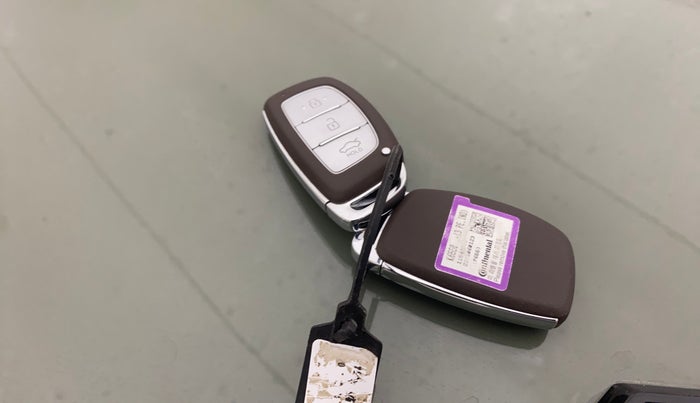 2023 Hyundai EXTER SX(O) CONNECT 1.2 AMT, Petrol, Automatic, 7,638 km, Key Close Up