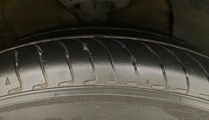 2023 Hyundai EXTER SX(O) CONNECT 1.2 AMT, Petrol, Automatic, 7,638 km, Right Front Tyre Tread