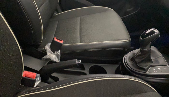 2023 Hyundai EXTER SX(O) CONNECT 1.2 AMT, Petrol, Automatic, 7,638 km, Gear Lever