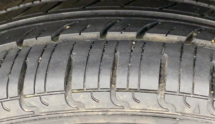 2019 Maruti New Wagon-R VXI 1.0, Petrol, Manual, 26,536 km, Left Rear Tyre Tread