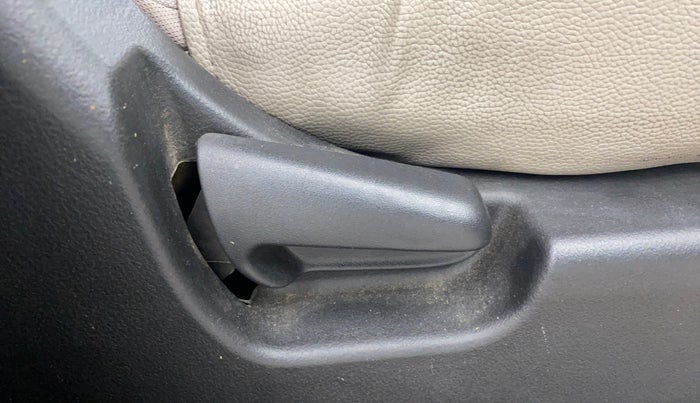 2016 Maruti Wagon R 1.0 VXI AMT, Petrol, Automatic, 51,859 km, Driver Side Adjustment Panel