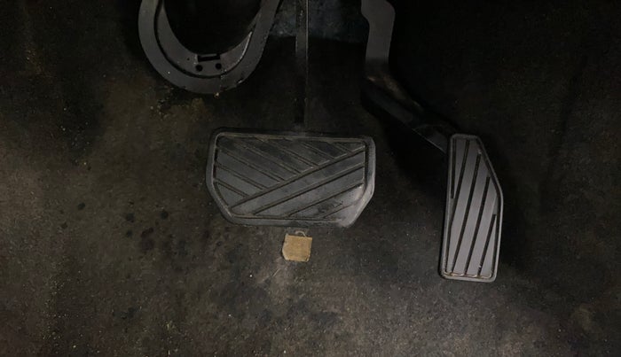 2016 Maruti Wagon R 1.0 VXI AMT, Petrol, Automatic, 51,859 km, Pedals