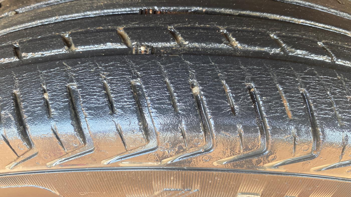 2018 Renault Kwid RXT 1.0 AMT, Petrol, Automatic, 52,646 km, Left Rear Tyre Tread
