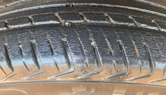 2018 Renault Kwid RXT 1.0 AMT, Petrol, Automatic, 52,646 km, Left Rear Tyre Tread