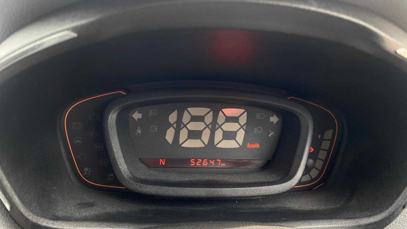 2018 Renault Kwid RXT 1.0 AMT, Petrol, Automatic, 52,646 km, Odometer Image