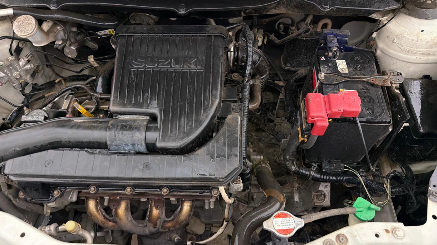 2017 Maruti Swift LXI (O), Petrol, Manual, 30,486 km, Engine View - Left