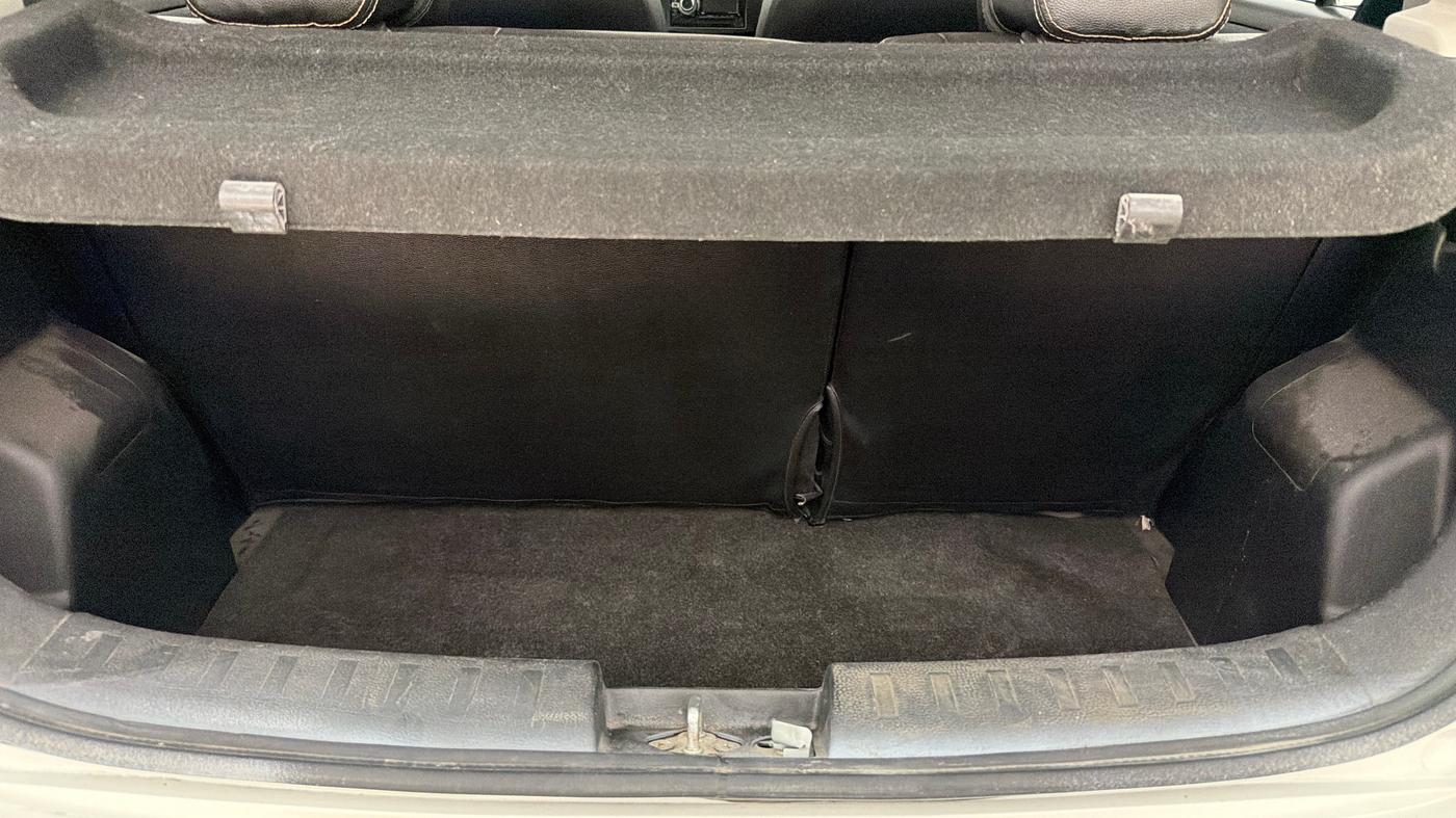 2017 Maruti Swift LXI (O), Petrol, Manual, 30,486 km, Boot Inside