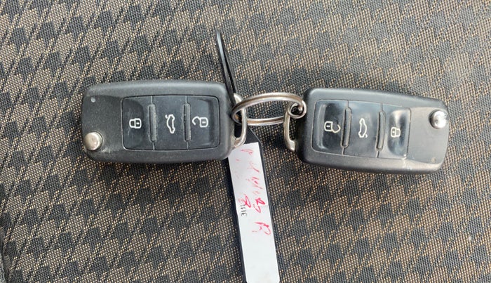 2018 Volkswagen Polo HIGHLINE PLUS 1.0 16 ALLOY, Petrol, Manual, 72,381 km, Key Close Up