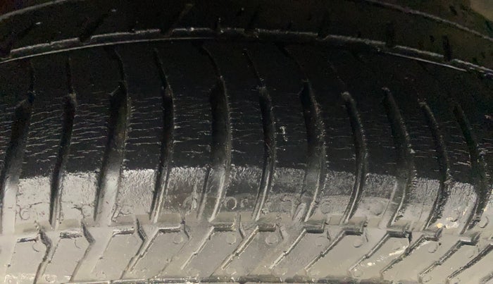 2018 Volkswagen Polo HIGHLINE PLUS 1.0 16 ALLOY, Petrol, Manual, 72,381 km, Right Rear Tyre Tread