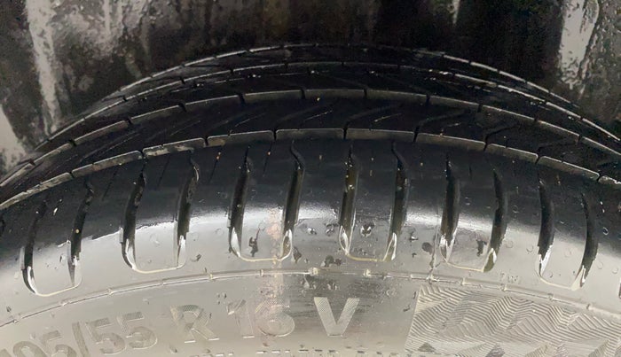 2016 Maruti Ciaz ZXI+ AT, Petrol, Automatic, 81,133 km, Left Rear Tyre Tread
