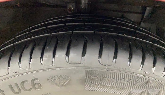 2016 Maruti Ciaz ZXI+ AT, Petrol, Automatic, 81,133 km, Right Front Tyre Tread