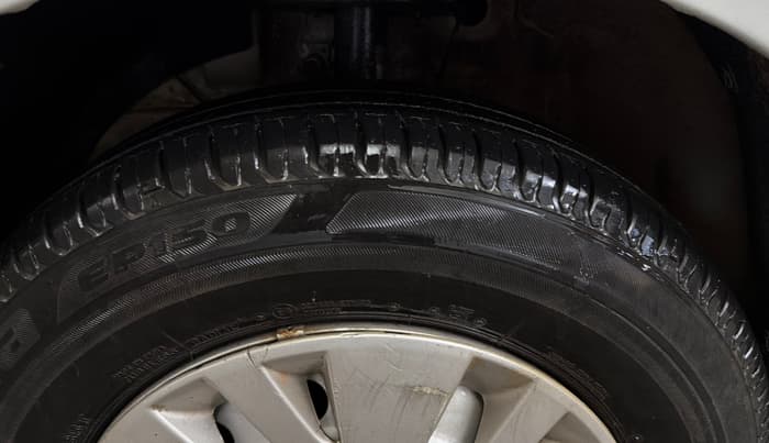 2018 Maruti Dzire LXI, Petrol, Manual, 21,573 km, Left Front Tyre Tread