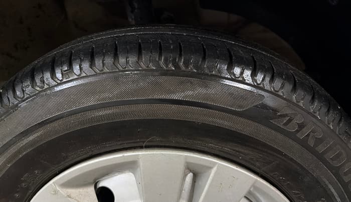 2018 Maruti Dzire LXI, Petrol, Manual, 21,573 km, Right Front Tyre Tread
