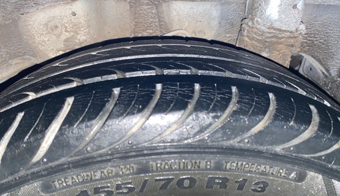 2017 Hyundai Eon ERA +, Petrol, Manual, 32,147 km, Left Rear Tyre Tread