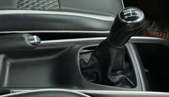 2017 Maruti Baleno ZETA PETROL 1.2, Petrol, Manual, 34,538 km, Gear Lever