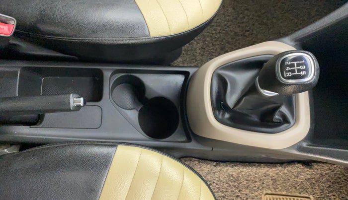 2017 Hyundai Grand i10 SPORTZ 1.2 KAPPA VTVT, Petrol, Manual, 20,125 km, Gear Lever