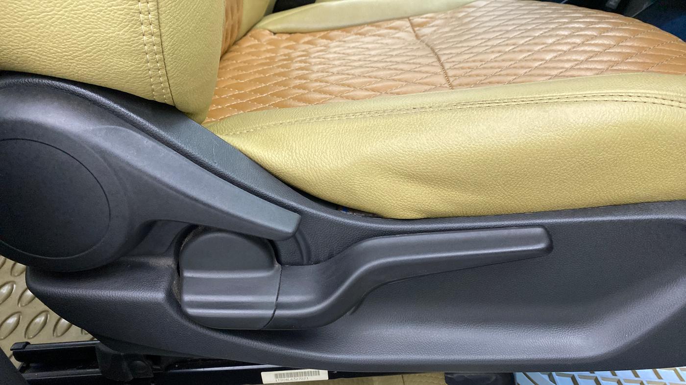 2018 Honda Amaze 1.2 SMT I VTEC, Petrol, Manual, 42,903 km, Driver Side Adjustment Panel
