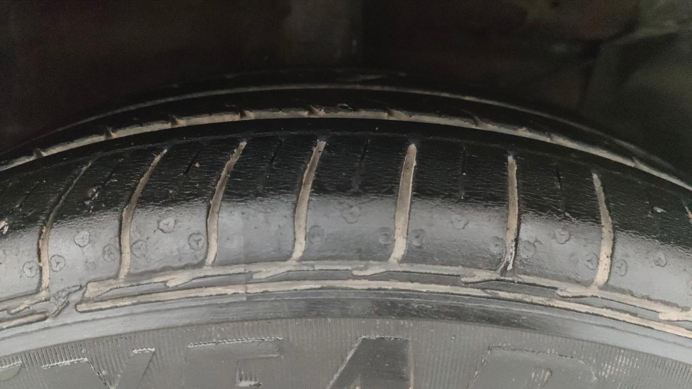 2022 Maruti Ciaz DELTA 1.5 SHVS MT PETROL, Petrol, Manual, 26,728 km, Right Front Tyre Tread