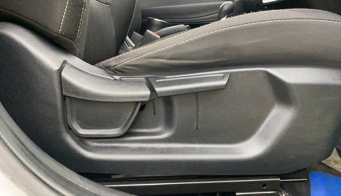 2021 Hyundai NEW I20 ASTA (O) 1.2 MT, Petrol, Manual, 15,544 km, Driver Side Adjustment Panel