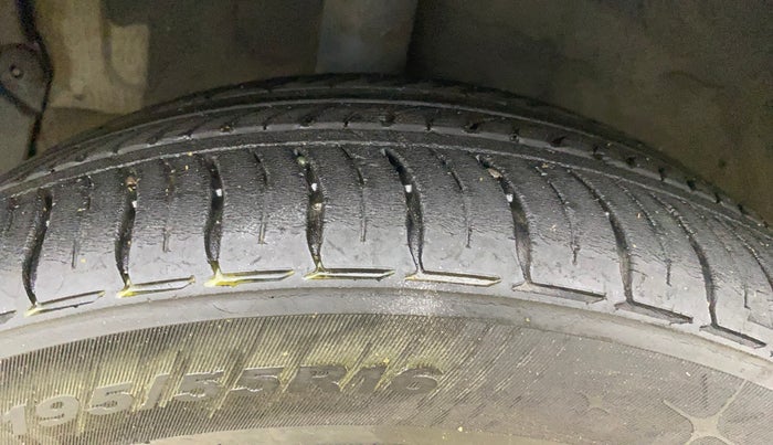 2021 Hyundai NEW I20 ASTA (O) 1.2 MT, Petrol, Manual, 15,544 km, Right Rear Tyre Tread