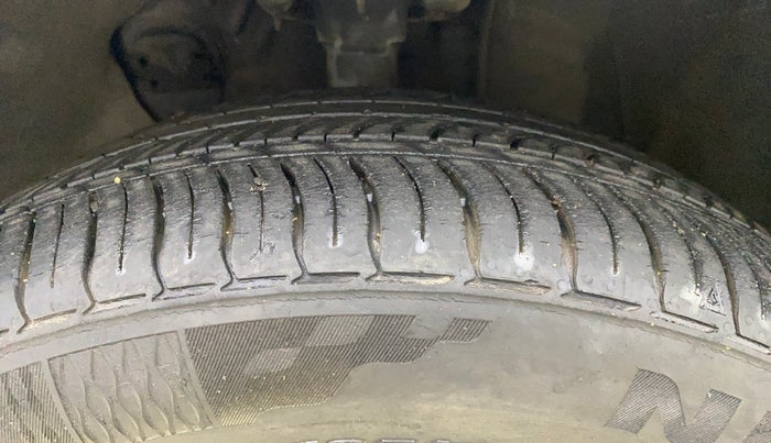 2021 Hyundai NEW I20 ASTA (O) 1.2 MT, Petrol, Manual, 15,544 km, Left Front Tyre Tread