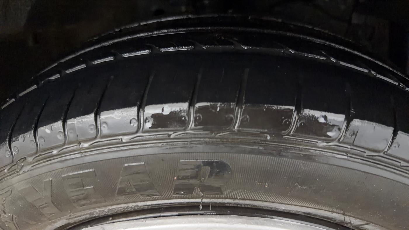 2021 Maruti Ciaz SIGMA 1.5 SHVS MT  PETROL, Petrol, Manual, 46,129 km, Right Front Tyre Tread