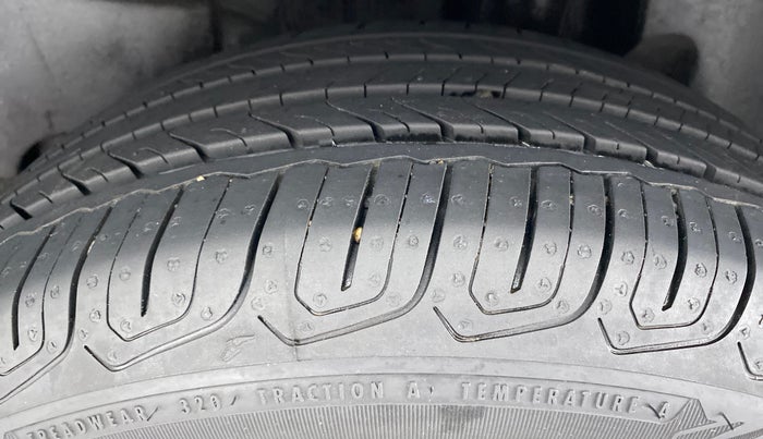 2020 Maruti Swift ZXI + AMT, Petrol, Automatic, 21,230 km, Left Rear Tyre Tread