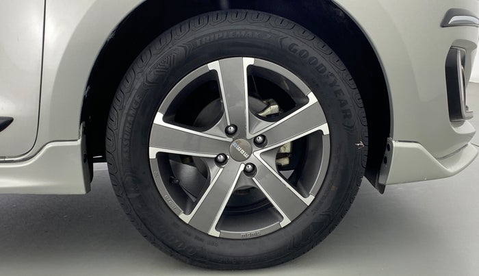 2020 Maruti Swift ZXI + AMT, Petrol, Automatic, 21,230 km, Right Front Wheel