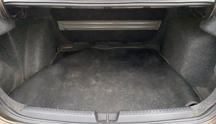 2015 Volkswagen Vento HIGHLINE TDI AT, Diesel, Automatic, 60,597 km, Boot Inside