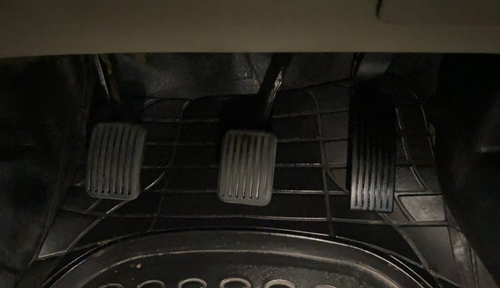 2022 Hyundai NEW SANTRO SPORTZ EXECUTIVE MT CNG, CNG, Manual, 91,678 km, Pedals