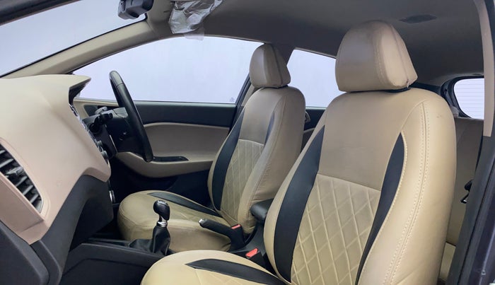 2016 Hyundai Elite i20 ASTA 1.2, Petrol, Manual, 42,973 km, Right Side Front Door Cabin