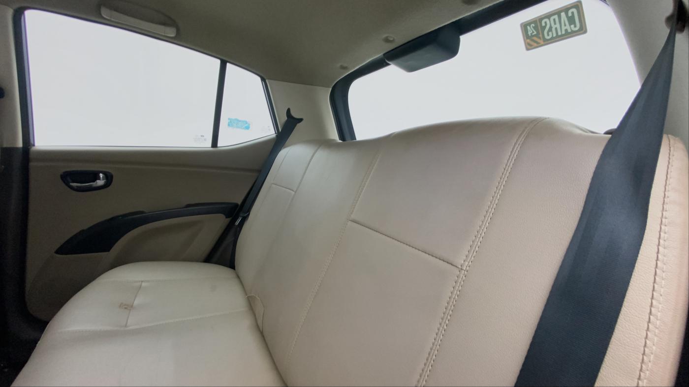 2016 Hyundai i10 SPORTZ 1.1, Petrol, Manual, 58,416 km, Right Side Rear Door Cabin